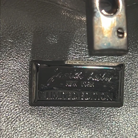 RARE Judith Leiber Heart & Snake Miniaudiere - Picture 8 of 12